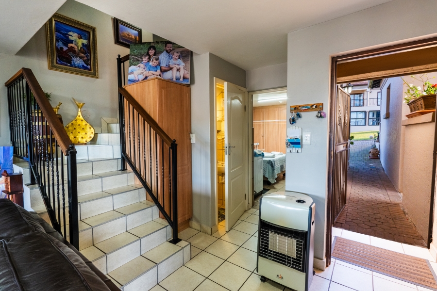 3 Bedroom Property for Sale in Island View Western Cape